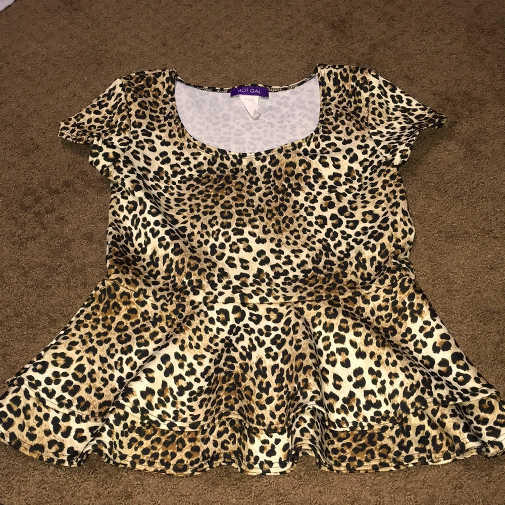 Leopard print Medium girls short sleeve blouse EUC flares at waist